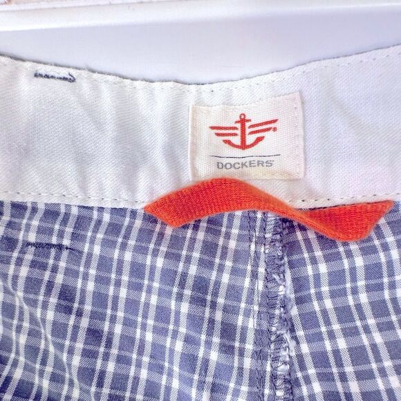 Dockers Shorts - Picture 8 of 11
